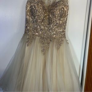 XS dress size for teen girls